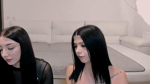 Sierra Halle online show from October 2025 08:39:01 PM