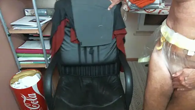 olibrius71 online show from October 2025 09:37:01 PM