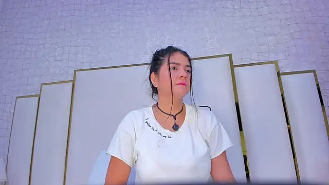 paola rodriguez online show from September 2025 11:45:02 AM