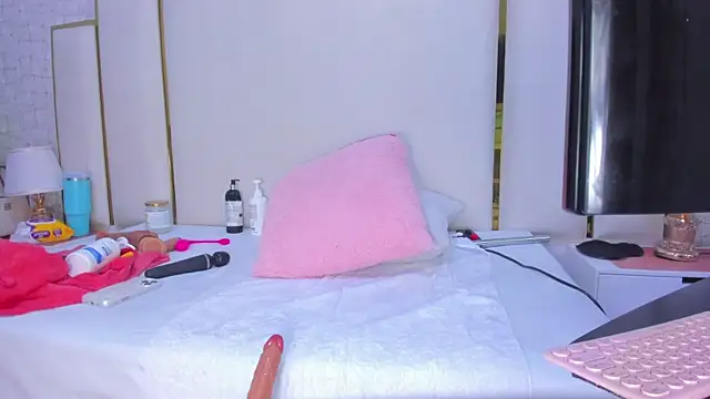 paola rodriguez online show from October 2025 12:14:02 PM