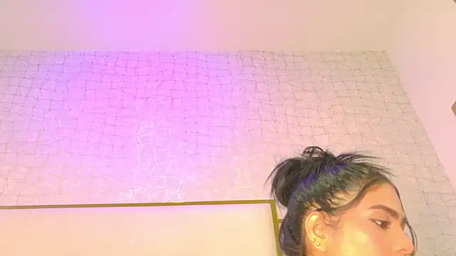 Snapshot of paola_rodriguez chatting on June 2026 11:34:02 AM paola rodriguez online show from June 2026 11:34:02 AM