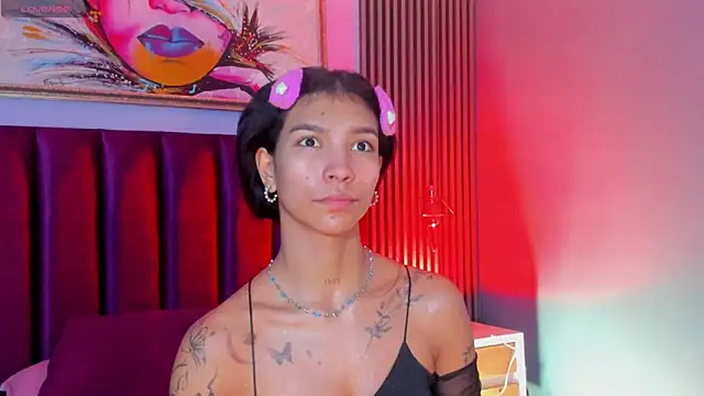 LauraAristizabal online show from November 2025 12:42:01 PM