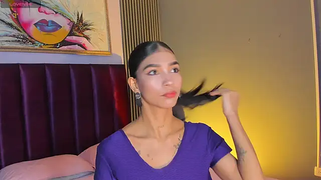 LauraAristizabal online show from June 2026 11:58:01 AM