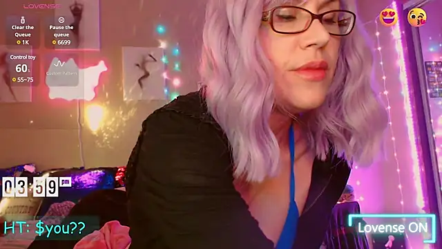 EmmaIsHere online show from February 2025 11:01:02 PM