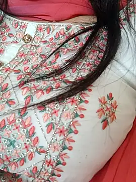 Snapshot of CuteSarikaLIVE chatting on February 2026 04:20:01 AM CuteSarikaLIVE online show from February 2026 04:20:01 AM