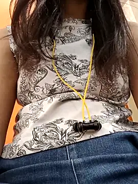 Snapshot of CuteSarikaLIVE chatting on February 2026 03:49:02 AM CuteSarikaLIVE online show from February 2026 03:49:02 AM