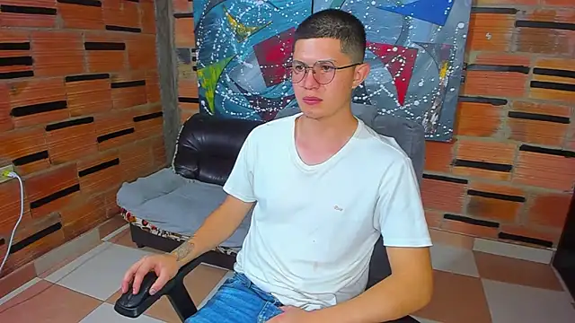 patrik 027 online show from February 2025 03:26:01 PM