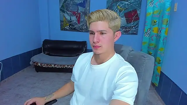 patrik 027 online show from October 2025 07:33:02 PM