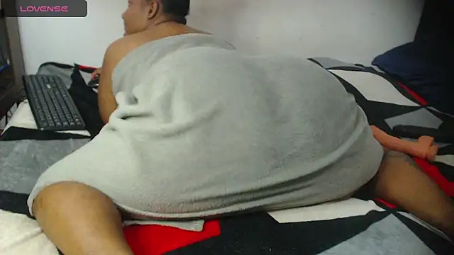 Snapshot of Sexy_night_bm chatting on January 2025 01:42:02 AM Sexy night bm online show from January 2025 01:42:02 AM