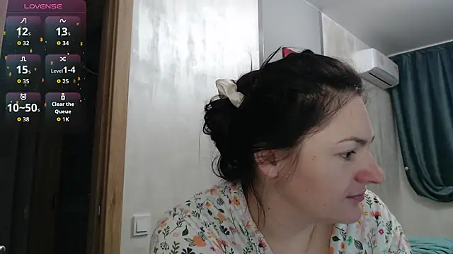 Stacy Davice online show from November 2025 07:12:02 PM