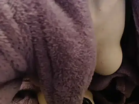 Snapshot of Galadriel chatting on February 2026 03:27:01 AM Galadriel online show from February 2026 03:27:01 AM