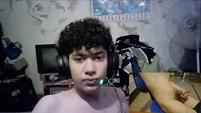 Snapshot of Emv2 chatting on January 2026 08:29:01 PM Emv2 online show from January 2026 08:29:01 PM