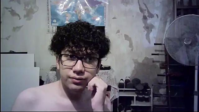 Snapshot of Emv2 chatting on February 2026 09:02:01 PM Emv2 online show from February 2026 09:02:01 PM