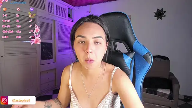 Miss Nicole online show from January 2025 01:18:02 AM