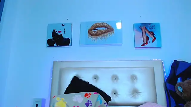 Jenng18 online show from January 2025 04:02:02 PM