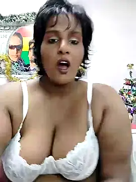 NWC4LYF online show from December 2024 07:49:02 PM