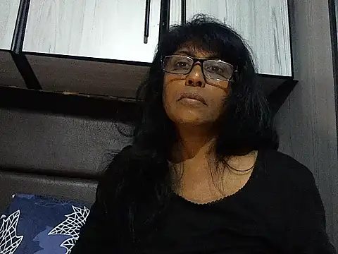 MsAttitude online show from October 2025 02:38:01 PM