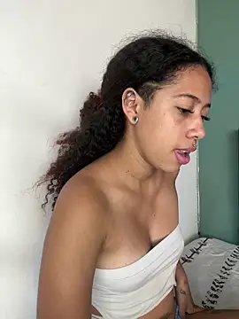 Miley and Vash online show from December 2024 08:39:01 PM