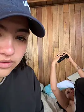 Miley and Vash online show from March 2026 04:01:01 PM