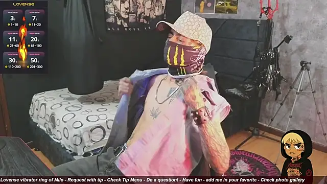 AcidMilo online show from November 2025 09:53:01 PM