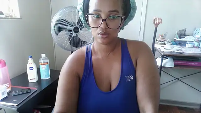 Snapshot of Charlie-Crawford chatting on March 2026 08:29:02 AM Charlie-Crawford online show from March 2026 08:29:02 AM