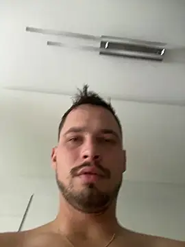 Jonkitzler1 online show from January 2025 11:16:01 AM