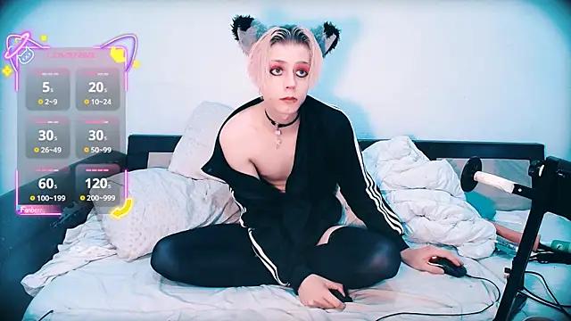 Littlepinkcat online show from June 2026 04:00:02 PM