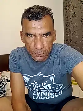 Snapshot of Daddy1972 chatting on December 2024 09:50:02 PM Daddy1972 online show from December 2024 09:50:02 PM