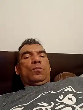 Snapshot of Daddy1972 chatting on January 2025 06:16:02 PM Daddy1972 online show from January 2025 06:16:02 PM