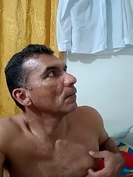 Snapshot of Daddy1972 chatting on September 2025 03:56:01 AM Daddy1972 online show from September 2025 03:56:01 AM