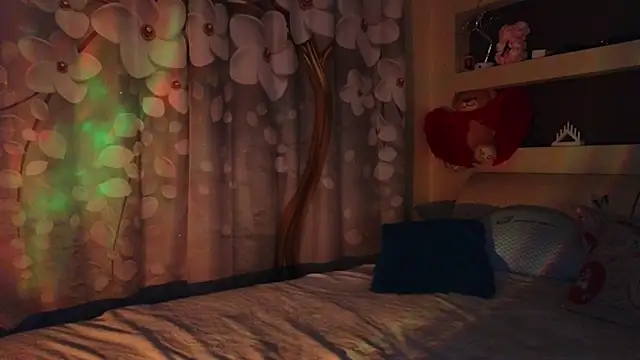 Malika uAngel online show from February 2025 06:53:01 PM