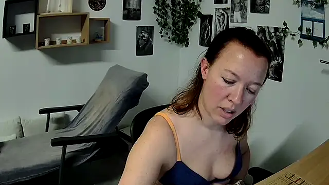 AnyaKreyxh online show from February 2025 06:16:01 PM