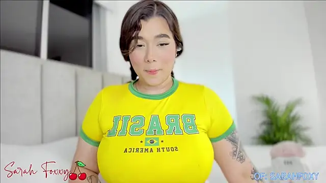 Foxxy222  online show from December 2024 11:48:01 PM