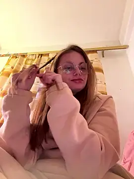 Snapshot of lovebellagrey chatting on January 2026 01:36:01 PM lovebellagrey online show from January 2026 01:36:01 PM