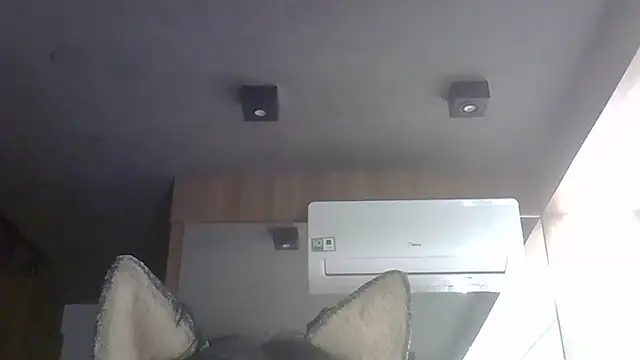 Skinny-Kitten online show from December 2025 05:01:02 AM