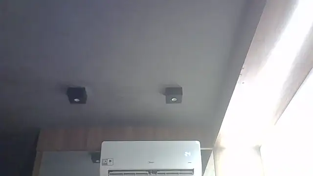 Skinny-Kitten online show from April 2026 01:41:01 PM