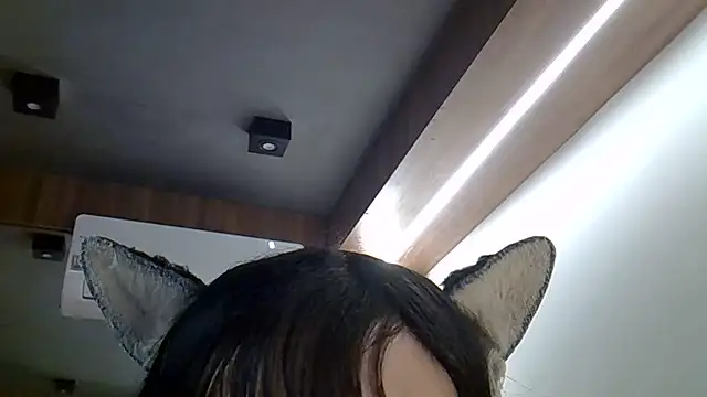 Snapshot of Skinny-Kitten chatting on May 2026 09:35:02 PM Skinny-Kitten online show from May 2026 09:35:02 PM