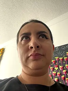 Abril Luv online show from September 2025 12:38:02 PM