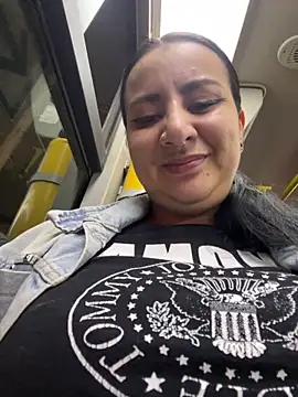 Abril Luv online show from September 2025 12:14:01 AM