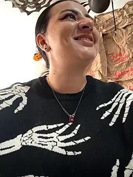 Abril Luv online show from October 2025 01:37:01 PM