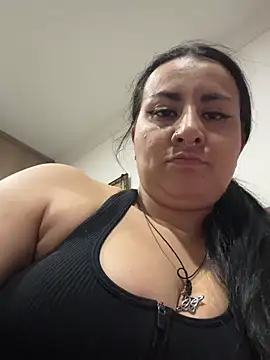 Abril Luv online show from February 2026 01:32:01 AM