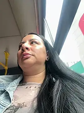 Snapshot of Abril_Luv chatting on July 2026 12:22:01 PM Abril Luv online show from July 2026 12:22:01 PM