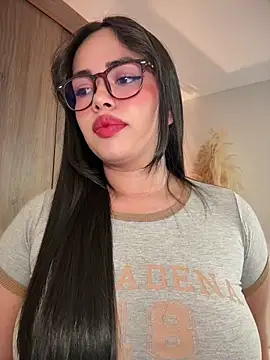 Snapshot of andra_rose chatting on July 2026 11:20:02 PM andra rose online show from July 2026 11:20:02 PM