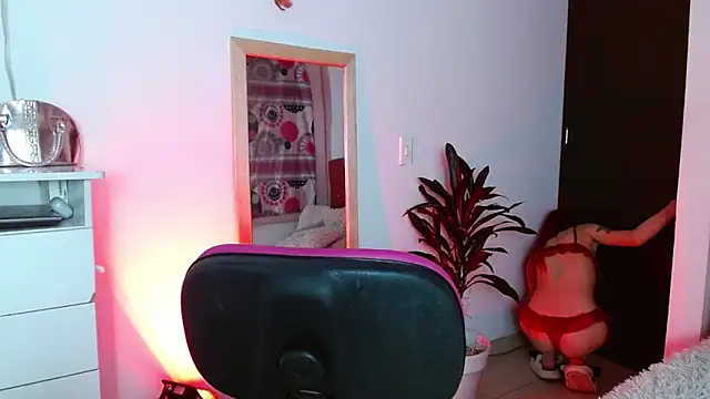 Snapshot of alisseallie chatting on February 2025 10:49:02 PM alisseallie online show from February 2025 10:49:02 PM