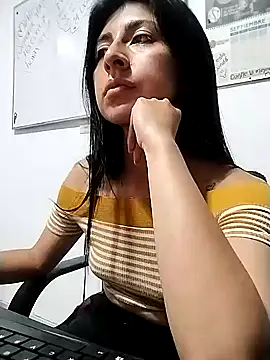 EmmaWilliamss online show from December 2024 12:35:01 AM