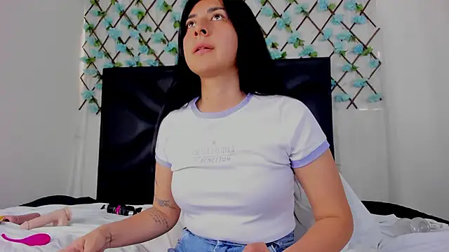 EmmaWilliamss online show from May 2026 03:40:01 PM