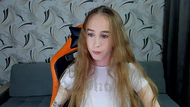 Snapshot of _mira_cle_ chatting on December 2024 01:51:01 AM  mira cle  online show from December 2024 01:51:01 AM