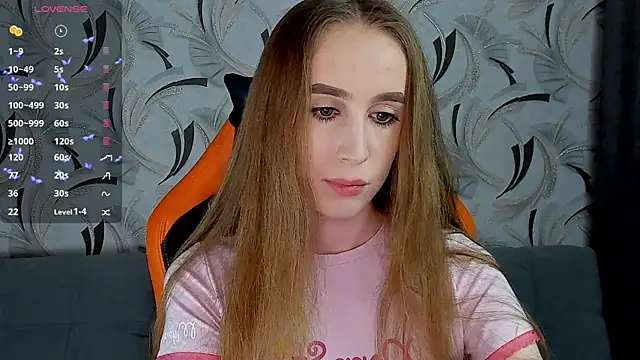 Snapshot of _mira_cle_ chatting on December 2024 02:01:02 AM  mira cle  online show from December 2024 02:01:02 AM