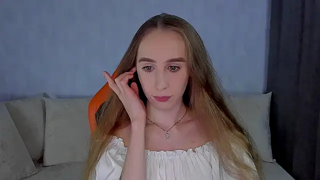 Snapshot of _mira_cle_ chatting on October 2025 10:47:02 PM  mira cle  online show from October 2025 10:47:02 PM