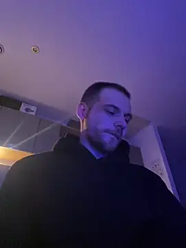 Z1uk online show from April 2026 12:43:02 AM